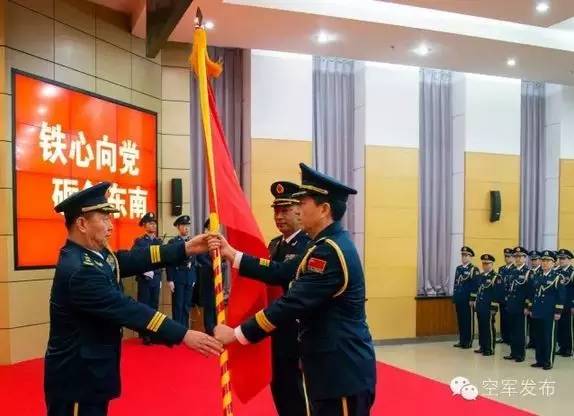 開掛吧，中國空軍！
