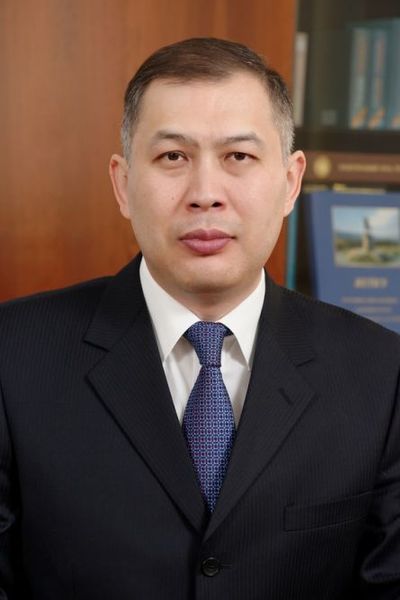 哈薩克斯坦大使：中國發展引世界關注 將關注兩會所有議題