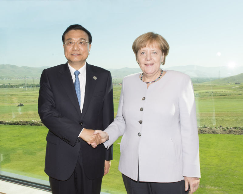 李克強(qiáng)會(huì)見德國總理默克爾