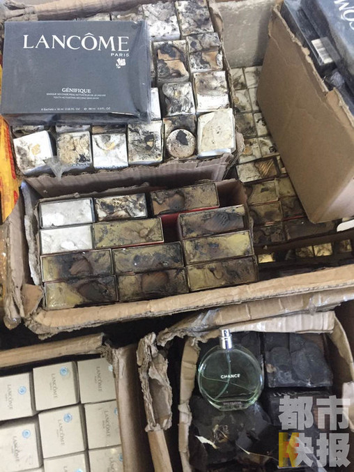 名牌化妝品跳樓價(jià)幾十塊？ 一查全都是假貨！