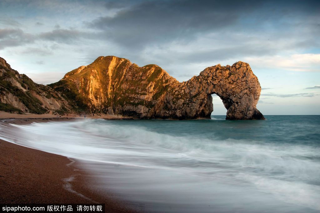 馬爾他海岸景觀“藍窗”沉入海底 盤點全球僅存石灰?guī)r拱形門奇觀
