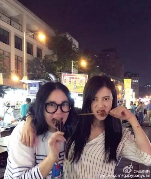 娛樂(lè)圈吃貨多：趙麗穎毛曉彤林允張?zhí)鞇?ài)最?lèi)?ài)吃