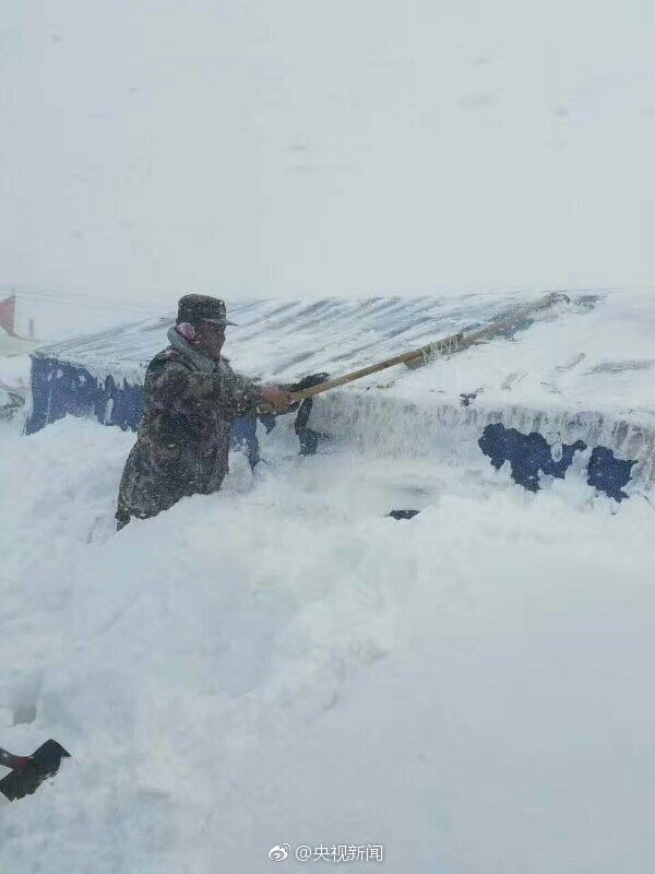 西藏多地出現特大暴雪 積雪半米厚（組圖）