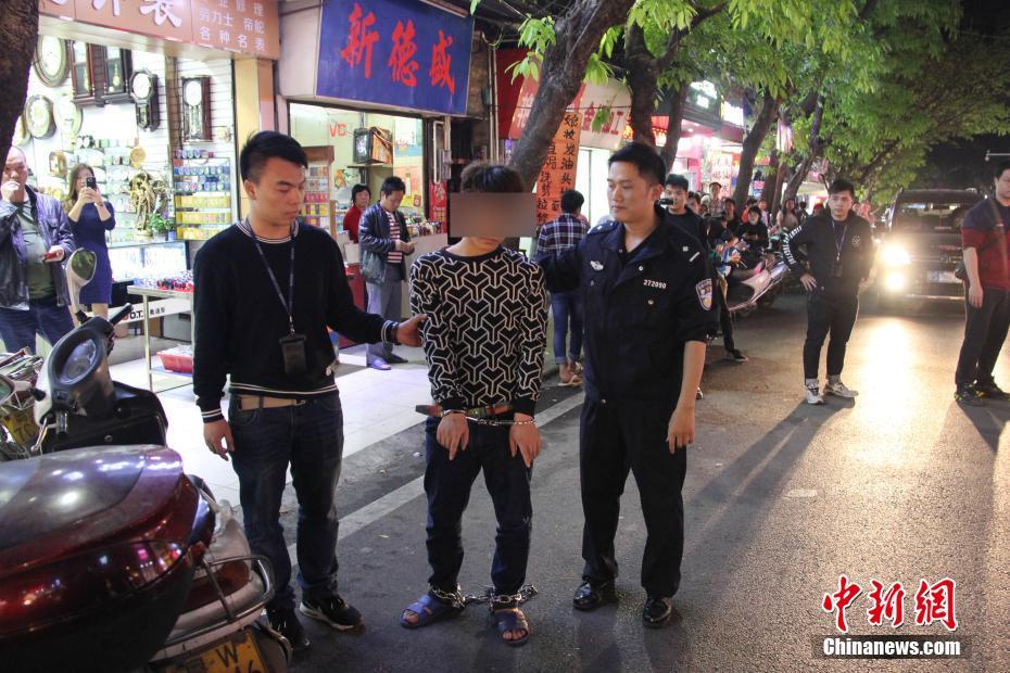 吸毒3男子持槍搶金鋪 廣東羅定警方40小時(shí)破案
