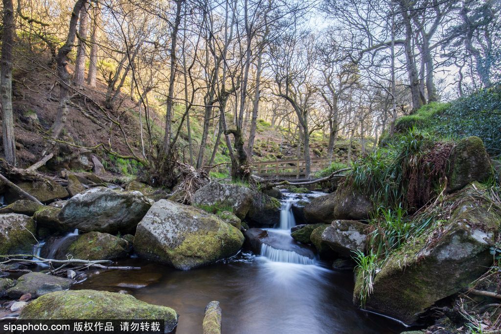 英國：德比郡天空現絕美日出 夢幻天空如臨仙境