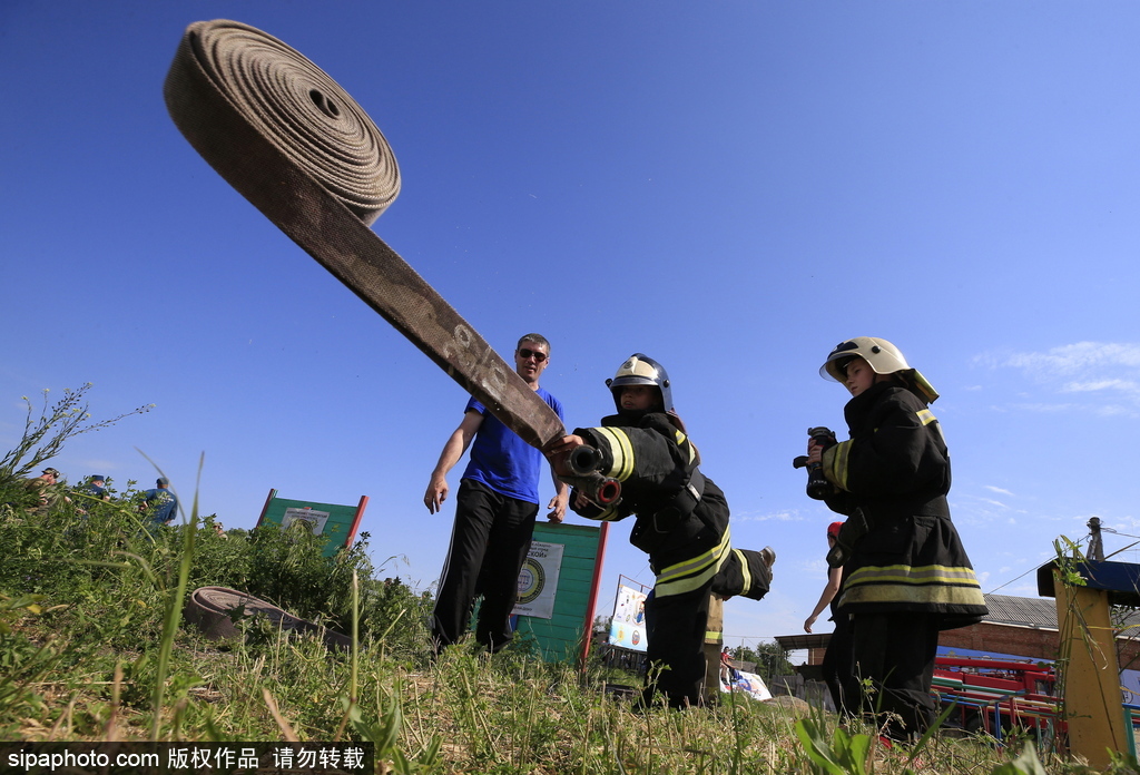 戰斗民族萌娃不簡單 俄羅斯緊急情況部組織兒童夏令營