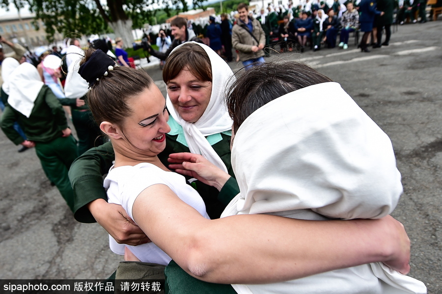 不輸超模！俄羅斯女子監獄舉行時裝秀