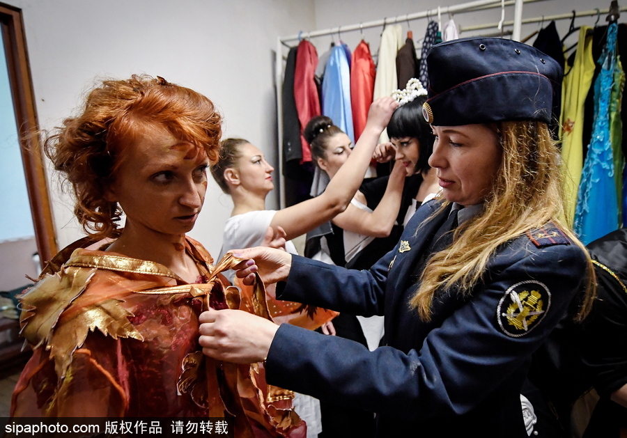 不輸超模！俄羅斯女子監獄舉行時裝秀
