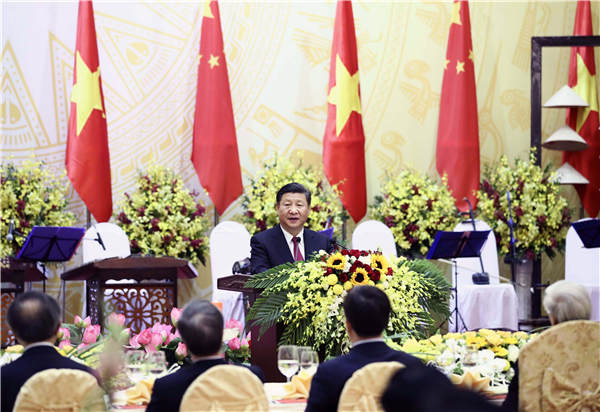 習(xí)近平出席越共中央總書記阮富仲和越南國家主席陳大光共同舉行的歡迎宴會(huì)