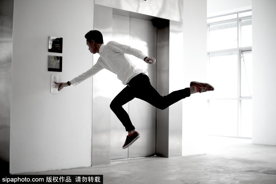 假如我們都有一雙隱形的翅膀 攝影師無PS“懸浮”照片