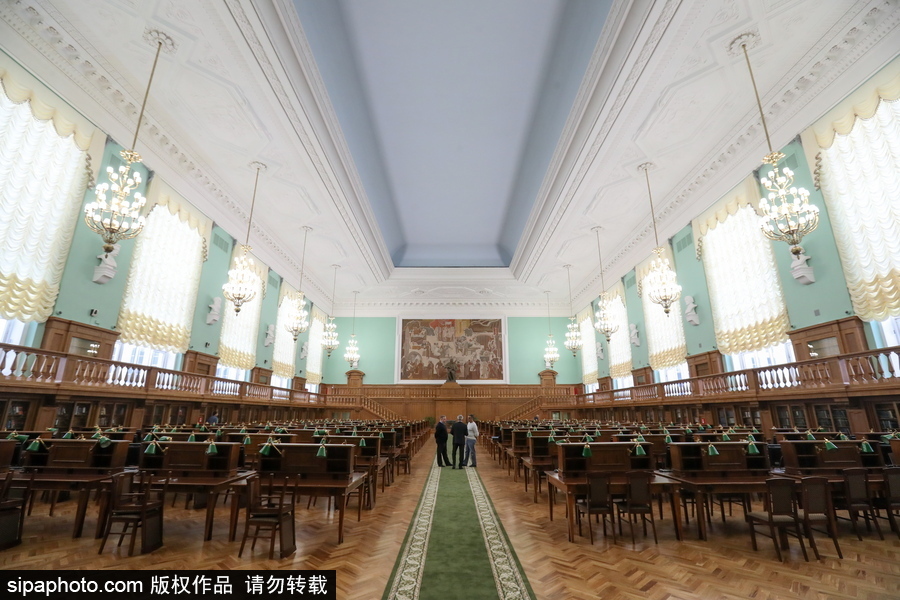 整齊劃一充滿藝術氣息 俄羅斯國立圖書館閱讀室翻新