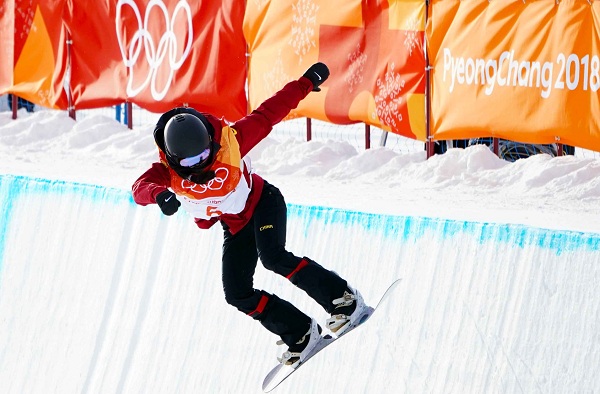 平昌冬奧會(huì)：?jiǎn)伟寤┡覷型池 中國兩選手晉級(jí)決賽