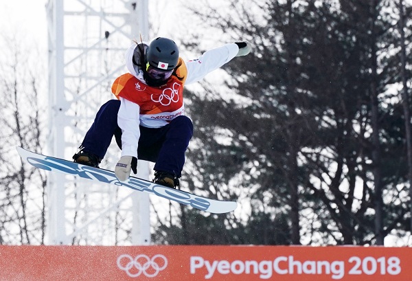 平昌冬奧會(huì)：?jiǎn)伟寤┡覷型池 中國兩選手晉級(jí)決賽