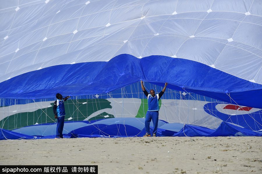 2018法國風箏節開幕 世界上最大的風箏放飛