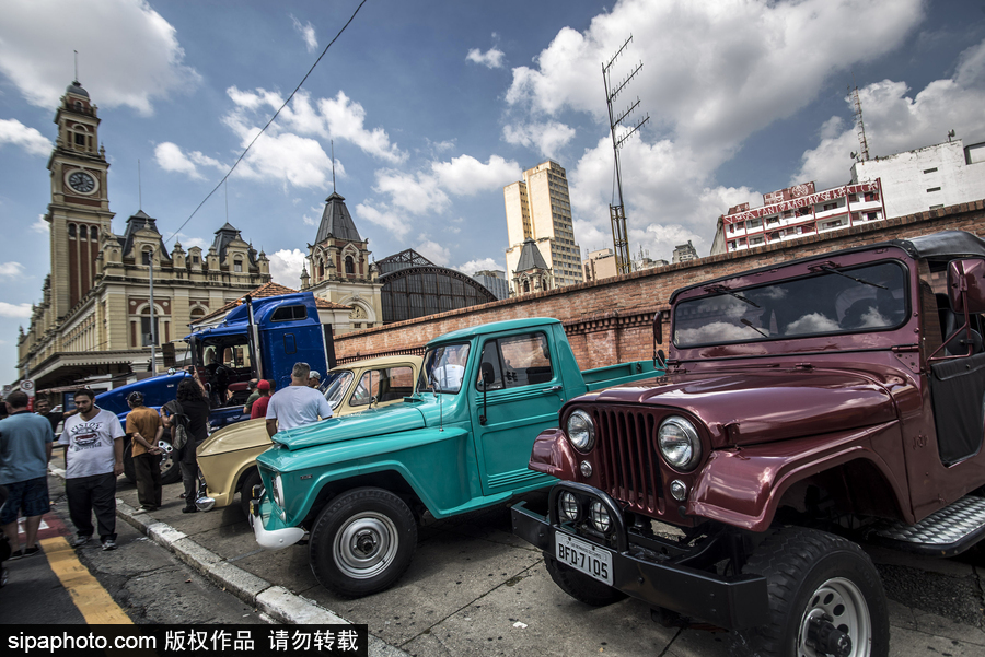 愛車人士大飽眼福！超百輛古董汽車在巴西圣保羅集會展出