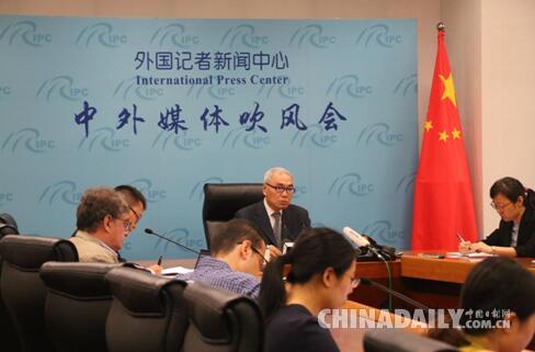 中國(guó)政府?dāng)⒗麃唵?wèn)題特使解曉巖舉行中外媒體吹風(fēng)會(huì)